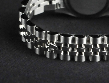 Rolex Lady-Datejust 26mm 179174 Silver Index Dial