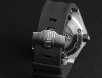 Audemars Piguet Royal Oak Offshore Diver 42mm 15703ST