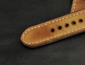 Gunny Straps Caitlin 2 Series (Light Stitch)