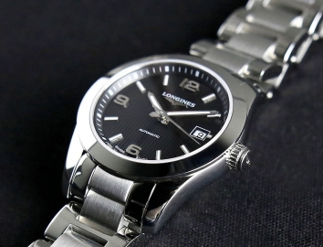 Longines Conquest Classic Black Dial Stainless Steel Ladies Watch 30mm L22854566