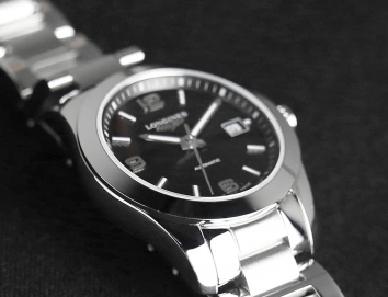 Longines Conquest Classic Black Dial Stainless Steel Ladies Watch 30mm L22854566