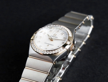 Omega Constellation Quartz 27mm 123.25.27.60.55.002