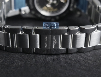 Longines Conquest Classic Black Dial Stainless Steel Mens Watch 40mm L27854566