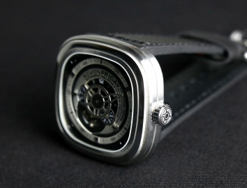 SevenFriday Industrial Essence 47mm P1-1