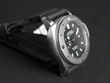 Panerai Luminor Submersible 1950 Amagnetic 3 Days Automatic Titanio 47mm PAM00389