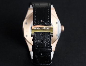 Audemars Piguet Royal Oak Selfwinding 41mm 15400OR.OO.D002CR.01