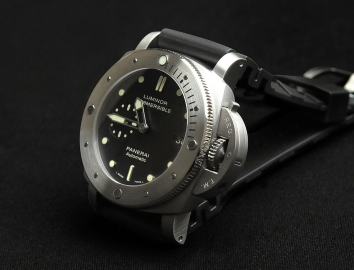Panerai Luminor Submersible 1950 3 Days Automatic Titanio 47mm PAM00305