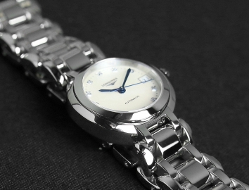 Longines PrimaLuna Stainless Steel Ladies Watch 26.50mm L81114876