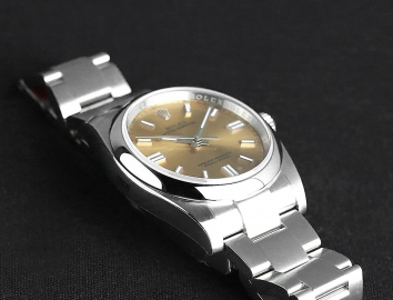 Rolex Oyster Perpetual 36mm 116000 Champagne Dial